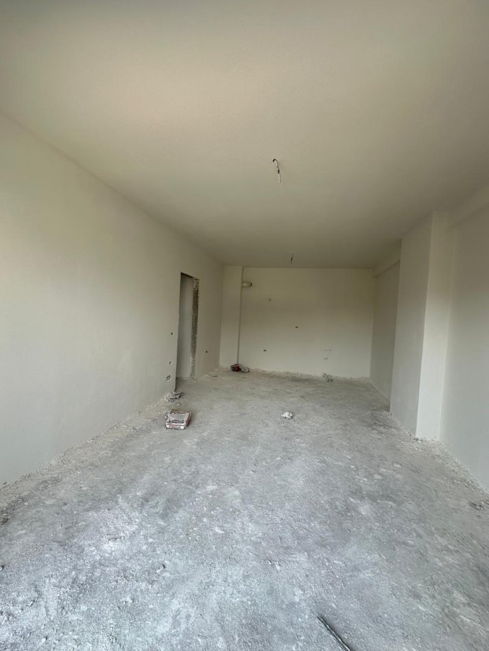 Tirane, shitet apartament 1+1+Ballkon Kati 8, 79 m² 86.690 € (Yzberisht)