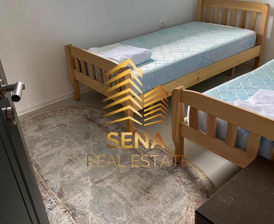 Tirane, jepet me qera apartament 1+1 Kati 1, 55 m² 400 € (Rruga Jorgo Plaku)