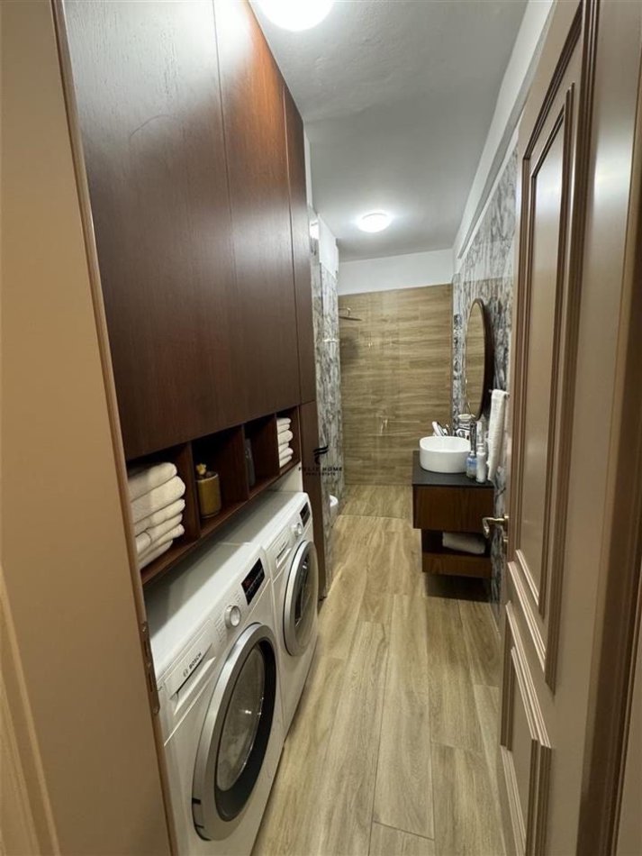 Tirane, shitet apartament 2+1 Kati 3, 110 m² 200.000 € (SELITE)
