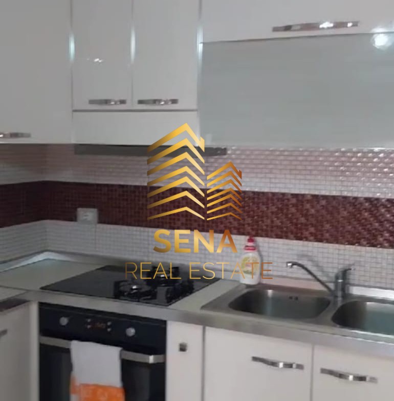 Tirane, jepet me qera apartament 1+1 Kati 2, 70 m² 250 € (Rruga At Zef Pellumbi)