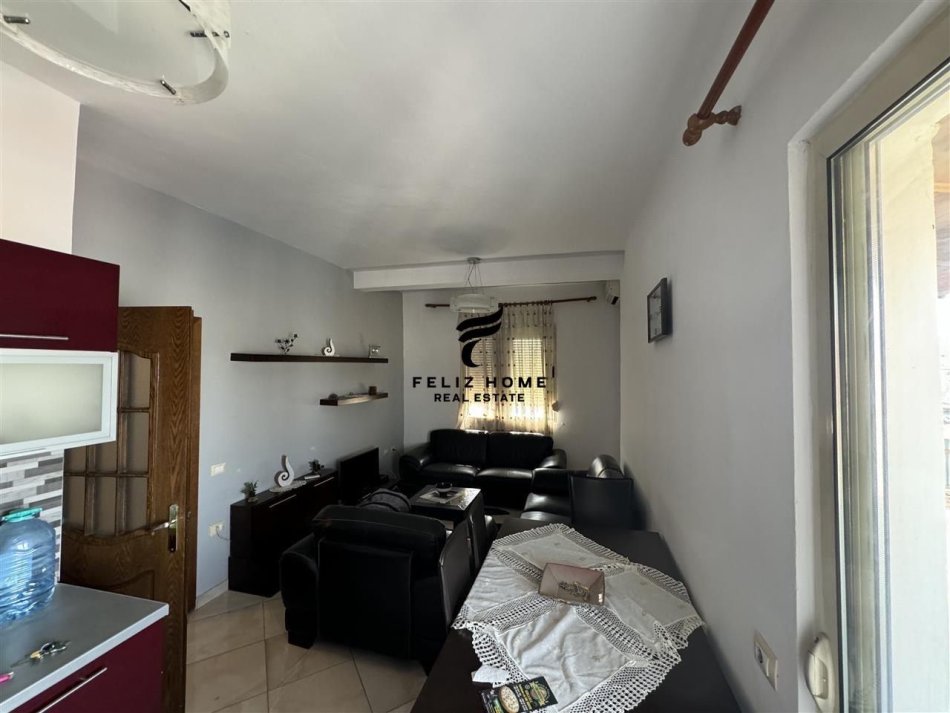 Tirane, jepet me qera apartament 2+1 Kati 6, 80 m² 500 € (STACIONI TRENIT)