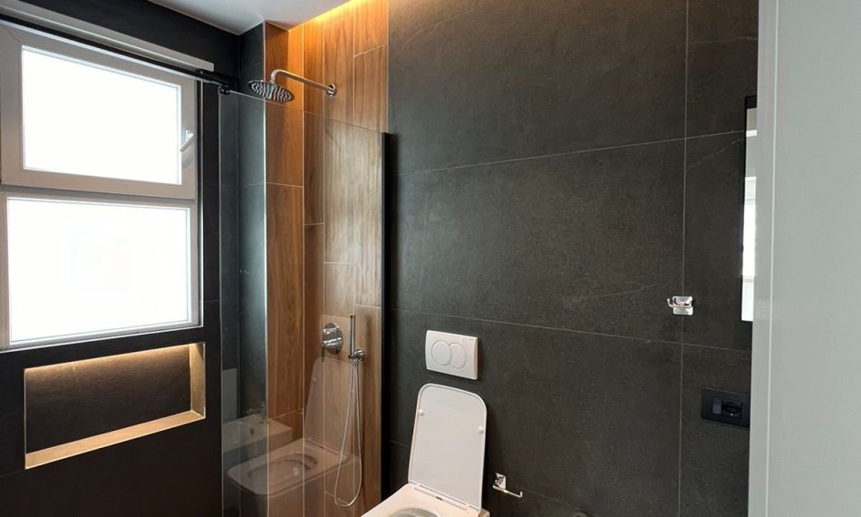 Tirane, shitet apartament 2+1+Aneks+Ballkon Kati 5, 121 m² 230.000 € (liqeni i thate)