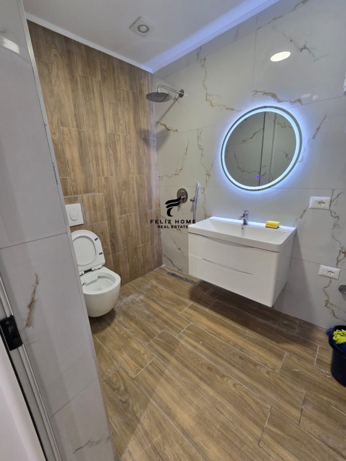 Tirane, shitet apartament 2+1+Ballkon Kati 2, 87 m² 210.000 € (RRUGA E ELBASANIT)