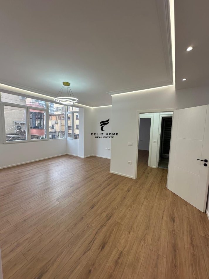Tirane, shitet apartament 2+1+Ballkon Kati 2, 87 m² 210.000 € (RRUGA E ELBASANIT)