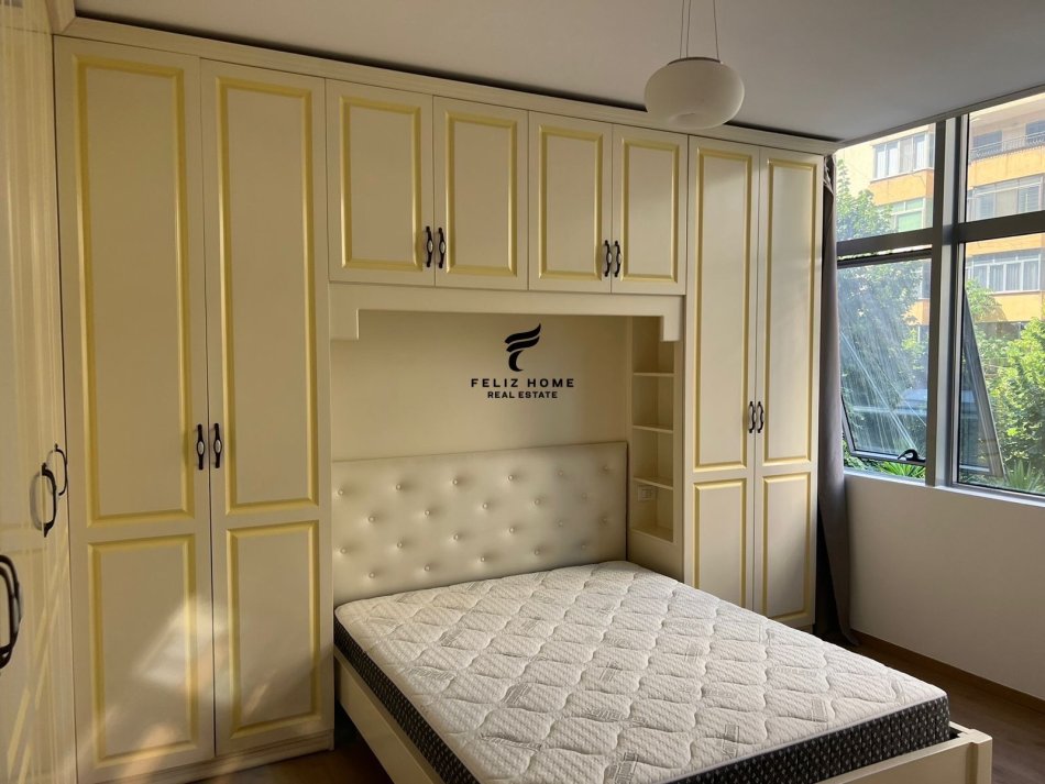 Tirane, shitet apartament 2+1+Ballkon Kati 2, 90 m² 195.000 € (RRUGA E KAVAJES)