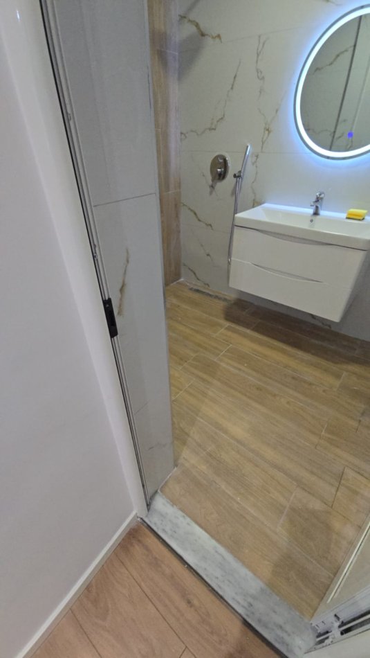 Tirane, shitet apartament 2+1 Kati 2, sipërfaqe 87 m²  çmimi 210.000 € (Rruga Faik Konica ,pranë Shkollës së gjuhëve të huaja)