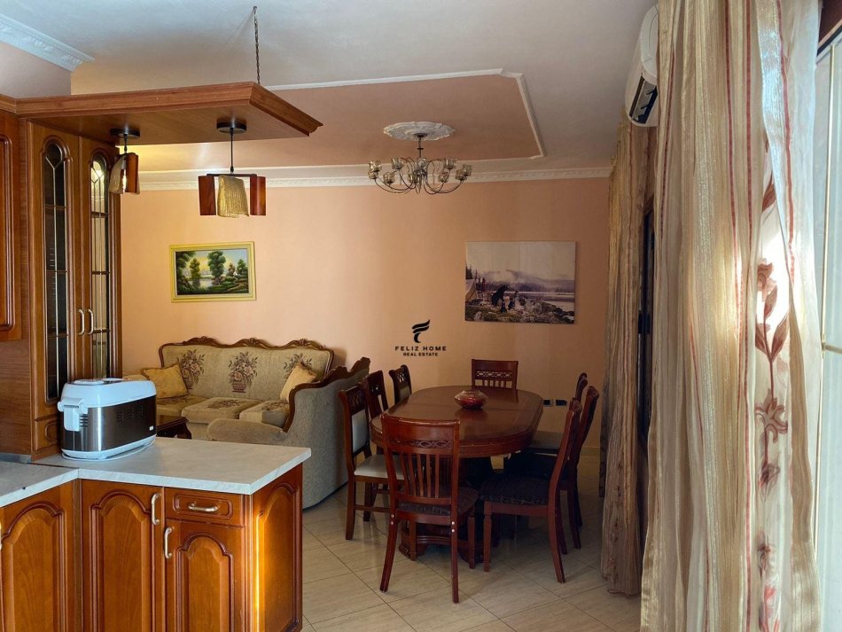 Tirane, jepet me qera apartament 2+1 Kati 2, 90 m² 600 € (SAUK)