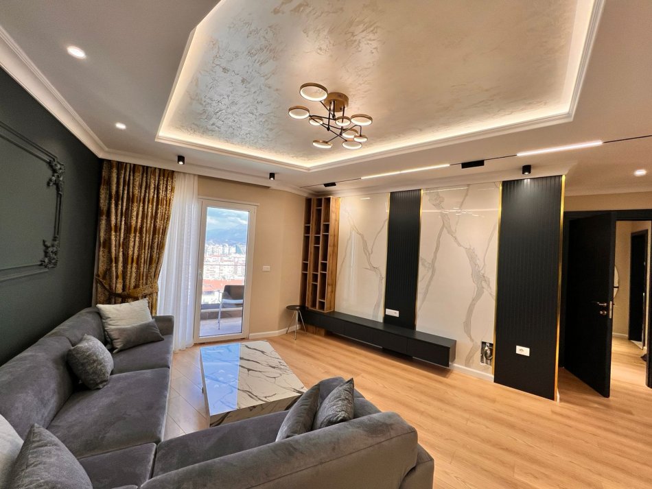 Tirane, Apartament 2+1 per qira Kati 7, 100 m² 1.300 € (Kopshti Botanik)