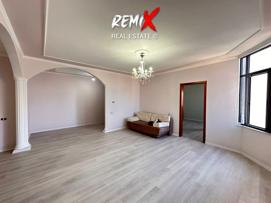 Durres, shitet apartament 2+1+Aneks+Ballkon Kati 6, 131 m² 105.000 € 