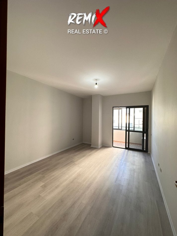 Durres, shitet apartament 2+1+Aneks+Ballkon Kati 6, 131 m² 105.000 € 