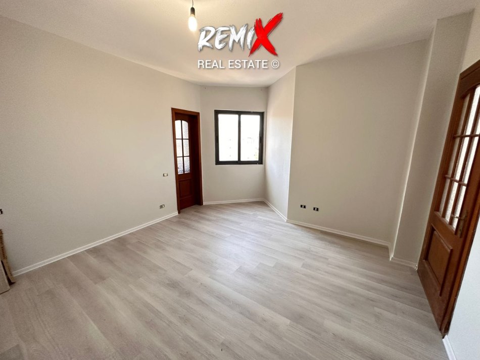 Durres, shitet apartament 2+1+Aneks+Ballkon Kati 6, 131 m² 105.000 € 