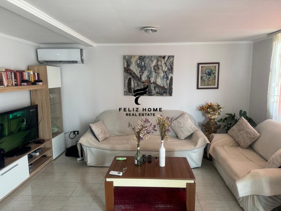 Tirane, jepet me qera apartament 1+1 Kati 4, 60 m² 450 € (RRUGA BARDHYL)