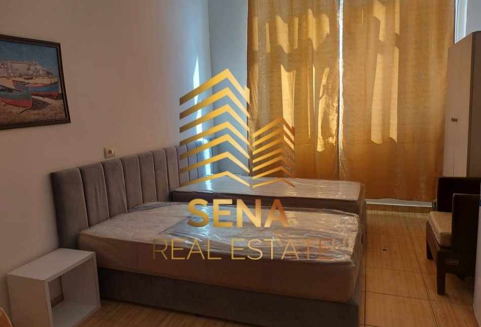 Tirane, jepet me qera garsonier Kati 3, 50 m² 300 € (Rruga Siri Kodra)