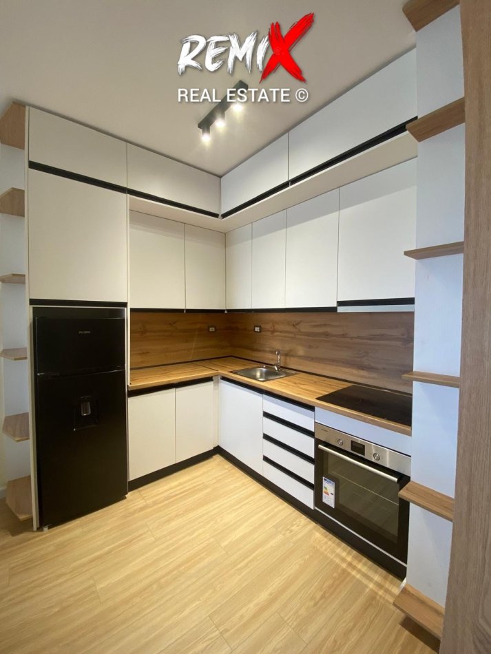 Durres Plazh, shitet apartament 1+1+Aneks+Ballkon Kati 7, 77 m² 93.000 € 