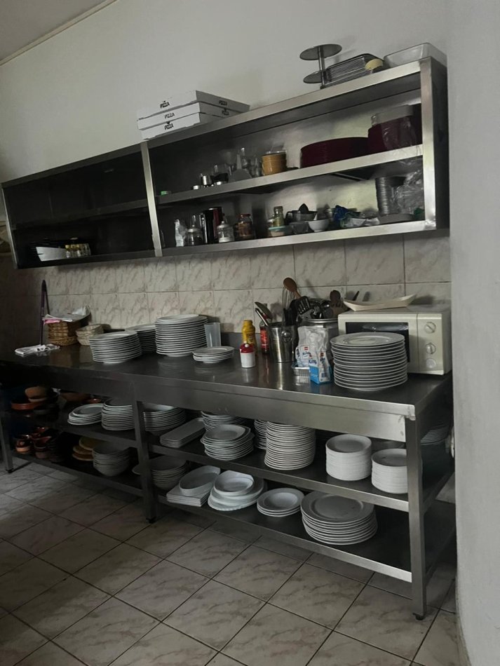Tirane, jepet me qera bar-resorant Kati 0, 1.300 m² 1.500 € (Autostrada Tiranë-Elbasan Bërzhitë,Shqipëria)