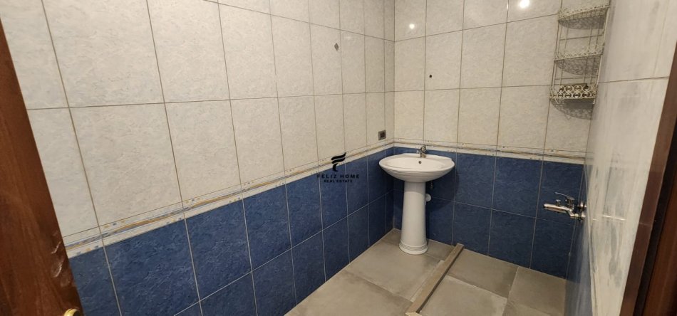 Tirane, shitet apartament 1+1 Kati 4, 63 m² 77.000 € (FRESKU)