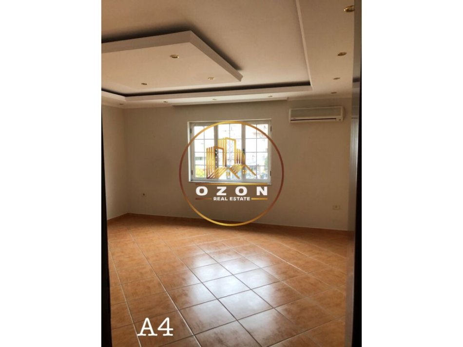 Ambient Biznesi për Qira tek Sheshi Willson!