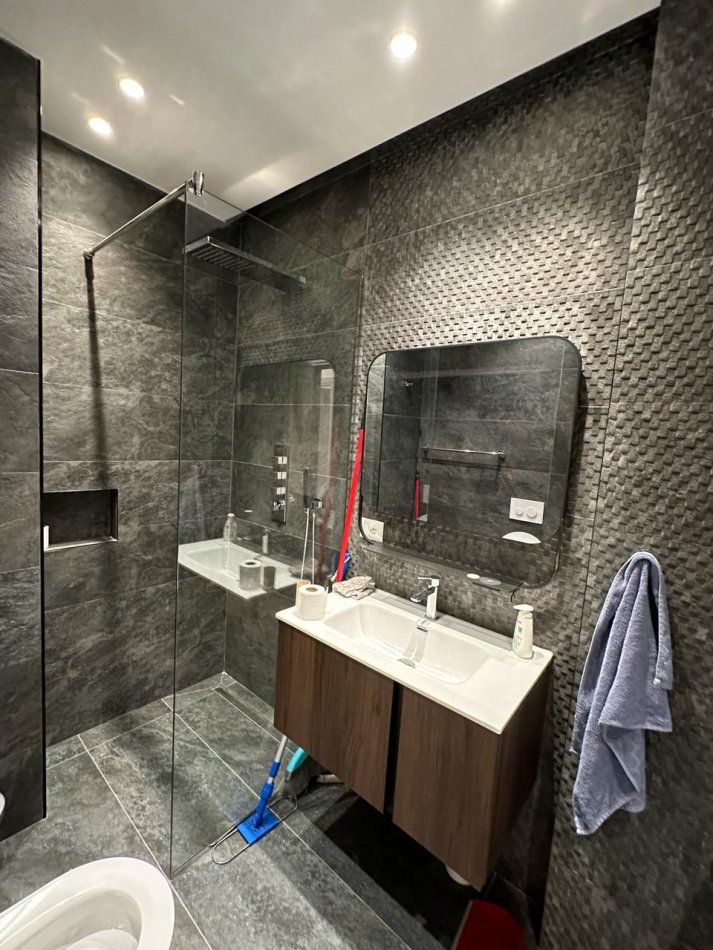 Tirane, jepet me qera apartament 2+1 , 99 m² 1.000 € (ROSE GARDEN)
