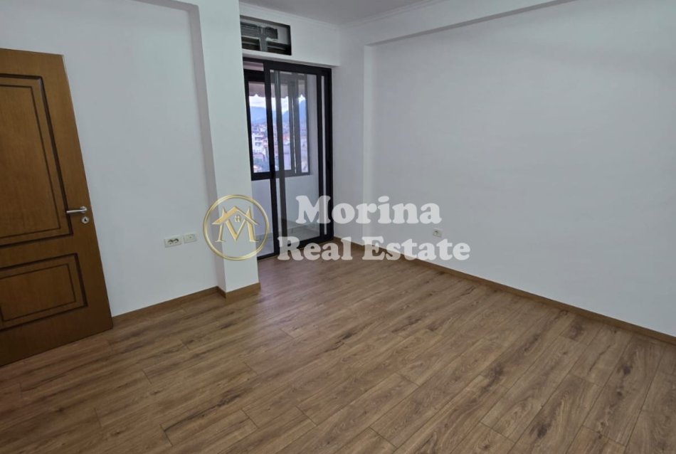 Tirane, shitet apartament 1+1 Kati 5, 55 m² 90.000 € (Dibres)