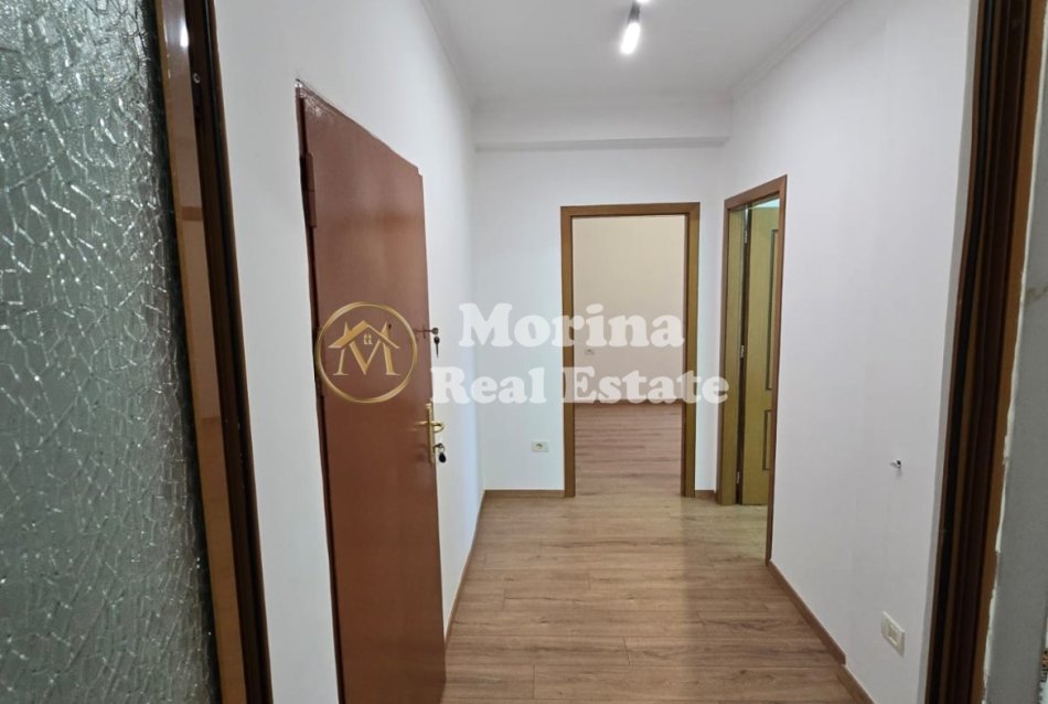 Tirane, shitet apartament 1+1 Kati 5, 55 m² 90.000 € (Dibres)