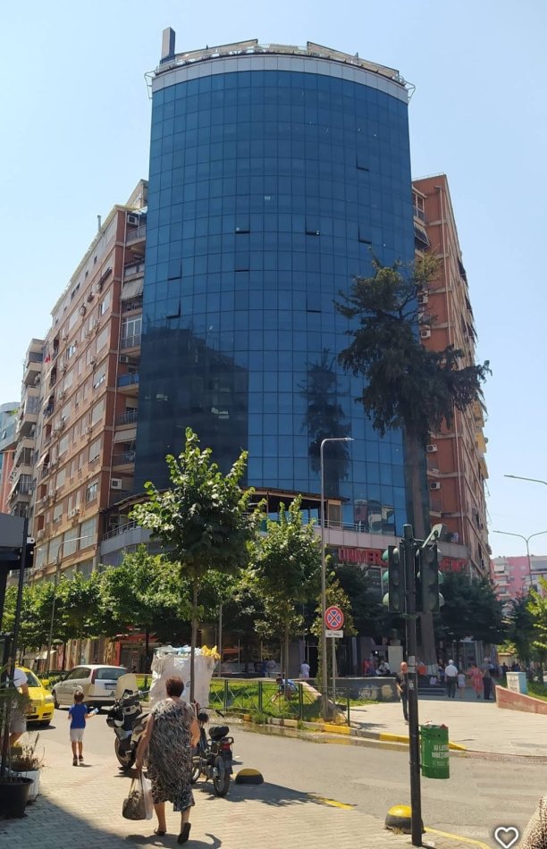 Tirane, shitet ambjent biznesi Kati 0, 89 m² 248.000 € (Rruga 4 Dëshmorët)