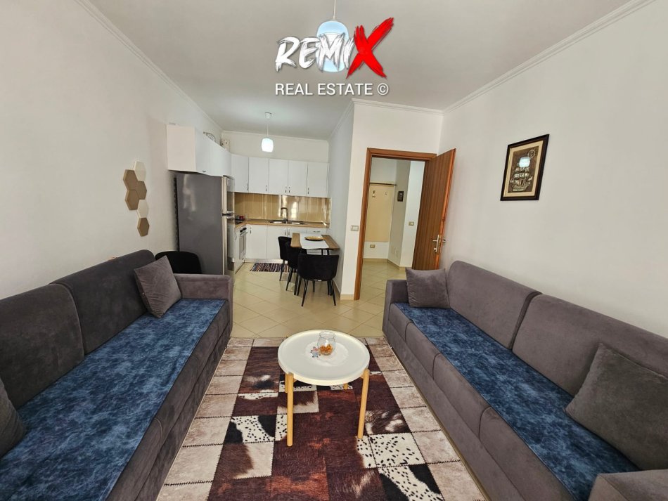 Mali Robit, jepet me qera apartament 1+1+Aneks+Ballkon Kati 2, 65 m² 300 € 