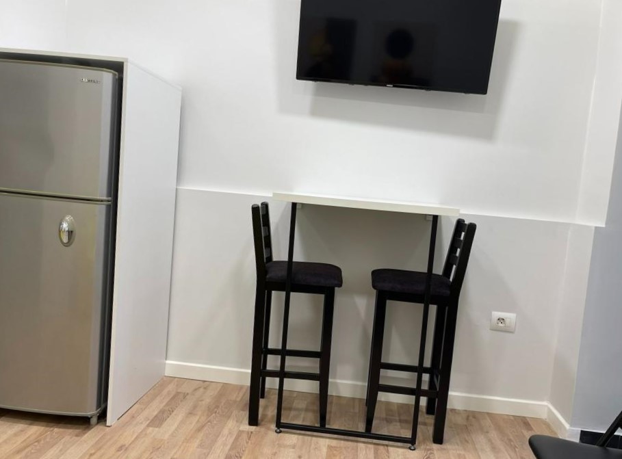 Tirane, jepet me qera apartament 1+1 Kati 1, 50 m² 490 € (Stadiumi Dianmo)