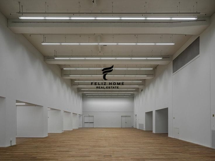 Tirane, jepet me qera magazine Kati 2, 570 m² 900 € (ISH SHESHI SHQIPONJA)