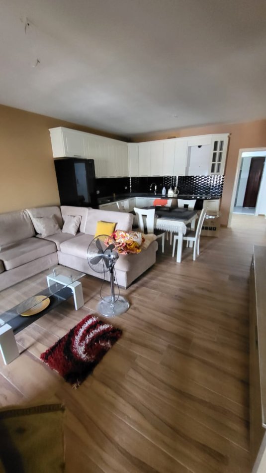 Durres, jepet me qera apartament 2+1 Kati 7, 80 m² 400 € (pran ukd)