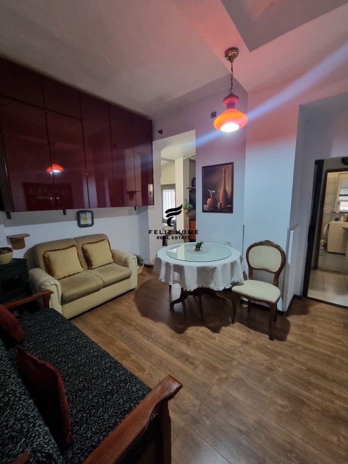 Tirane, jepet me qera apartament 2+1+Ballkon Kati 2, 105 m² 650 € (KOMUNA E PARISIT)