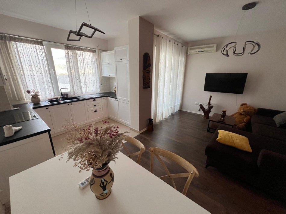 Tirane, Apartament 2+1 me qira  Kati 4, 110 m² 700 € (Kopshti Zoologjik)
