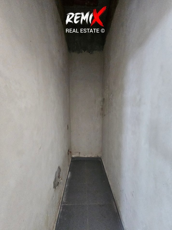 Durres, shitet dyqan Kati 0, 95 m² 165.000 € 