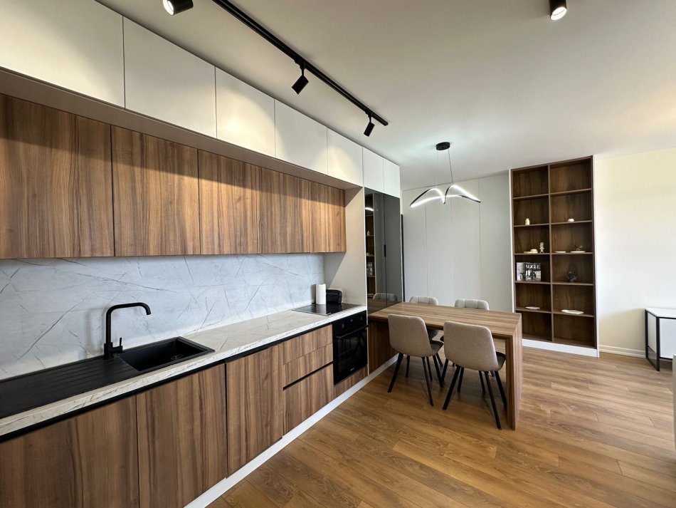 Tirane, jepet me qera apartament 2+1+Aneks+Ballkon Kati 5, 70 m² 400 € (SHKOZE)