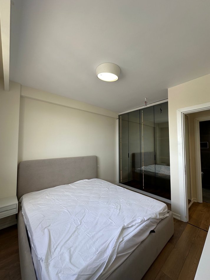 Tirane, jepet me qera apartament 2+1+Aneks+Ballkon Kati 5, 70 m² 400 € (SHKOZE)