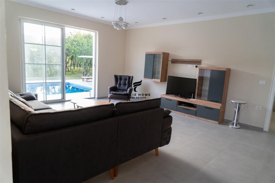 Tirane, jepet me qera apartament 3+1 Kati 1, 120 m² 1.000 € (BALDUSHKU)