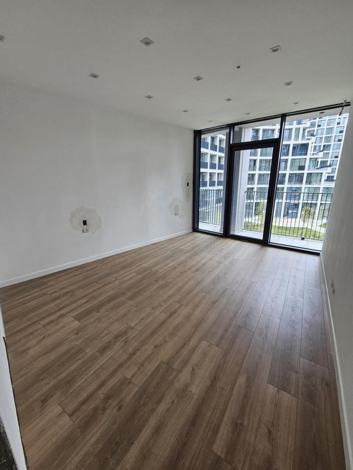 Tirane, jepet me qera zyre Kati 2, 83 m² 1.000 € (Lake View Residences)