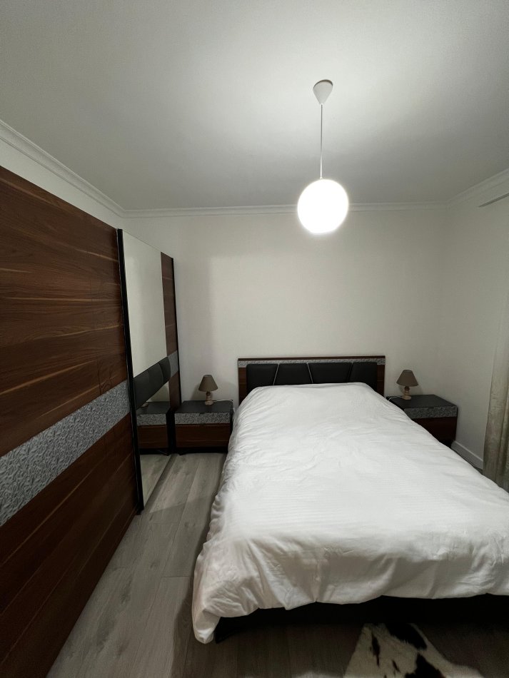 Tirane, jepet me qera apartament 2+1+Aneks+Ballkon Kati 9, 90 m² 900 € (KOMUNA E PARISIT)
