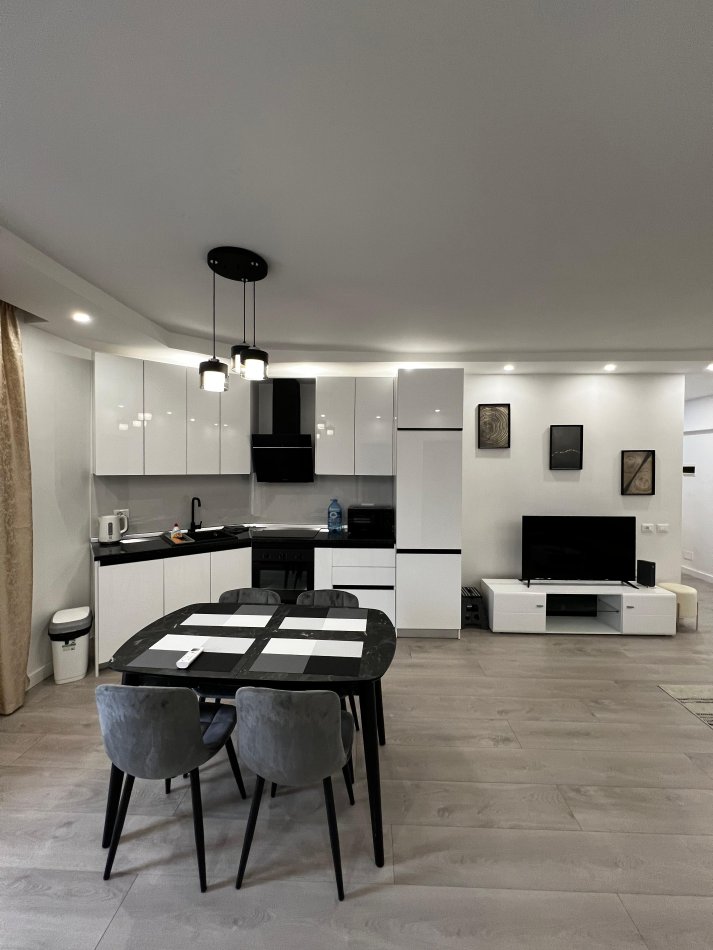 Tirane, jepet me qera apartament 2+1+Aneks+Ballkon Kati 9, 90 m² 900 € (KOMUNA E PARISIT)