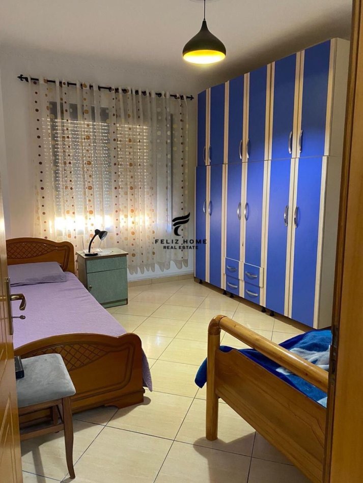Tirane, shitet apartament 3+1 Kati 1, 93 m² 130.000 € (LAPRAKE)