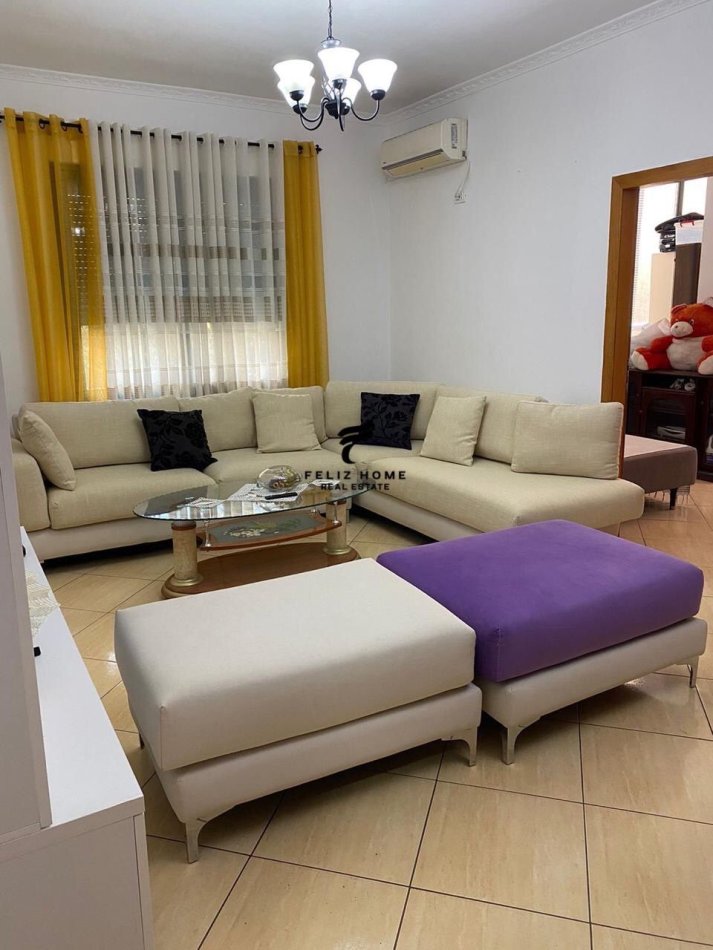 Tirane, shitet apartament 3+1 Kati 1, 93 m² 130.000 € (LAPRAKE)