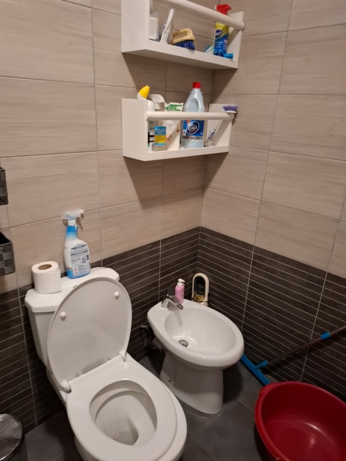 Tirane, jepet me qera apartament 2+1+Ballkon Kati 5, 105 m² 550 € (Kompleksi Ana)