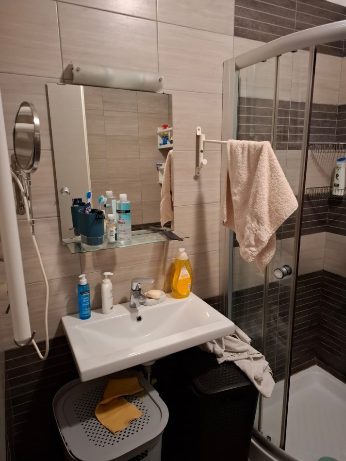 Tirane, jepet me qera apartament 2+1+Ballkon Kati 5, 105 m² 550 € (Kompleksi Ana)