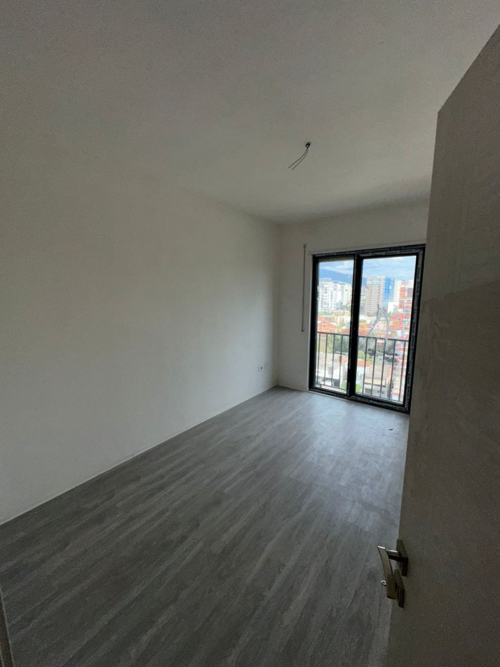 Tirane, shitet 2+1 Kati 7, 108 m² 135.700 € (Rruga Teodor Keko)
