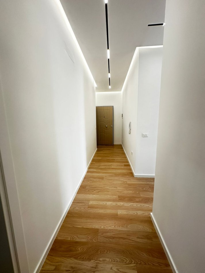 Tirane, shitet apartament 2+1+Ballkon , 114 m² 330.000 € (Kompleksi Kika 2, Komuna e Parisit)