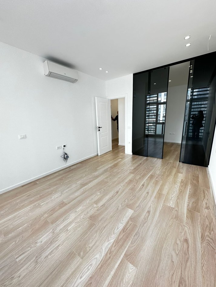 Tirane, shitet apartament 2+1+Ballkon , 114 m² 330.000 € (Kompleksi Kika 2, Komuna e Parisit)
