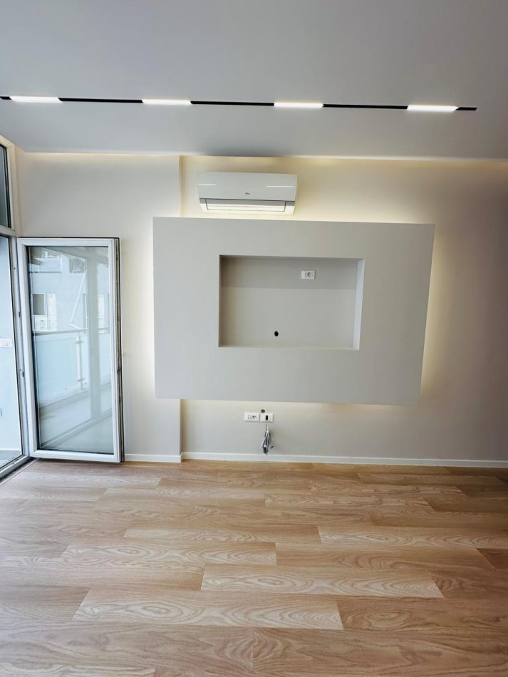 Tirane, shitet apartament 2+1+Ballkon , 114 m² 330.000 € (Kompleksi Kika 2, Komuna e Parisit)