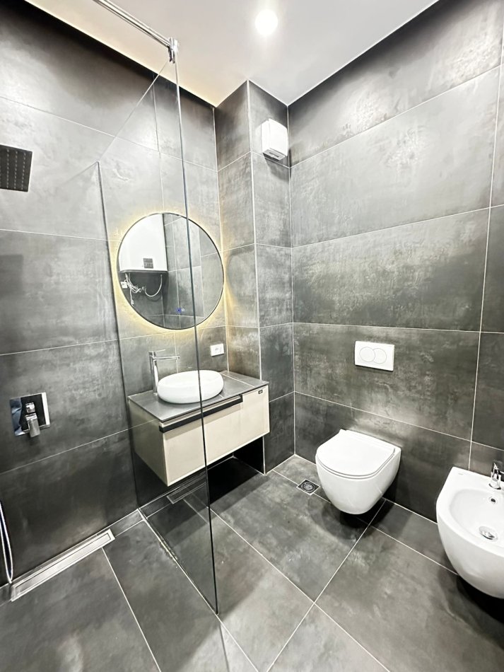 Tirane, shitet apartament 2+1+Ballkon , 114 m² 330.000 € (Kompleksi Kika 2, Komuna e Parisit)