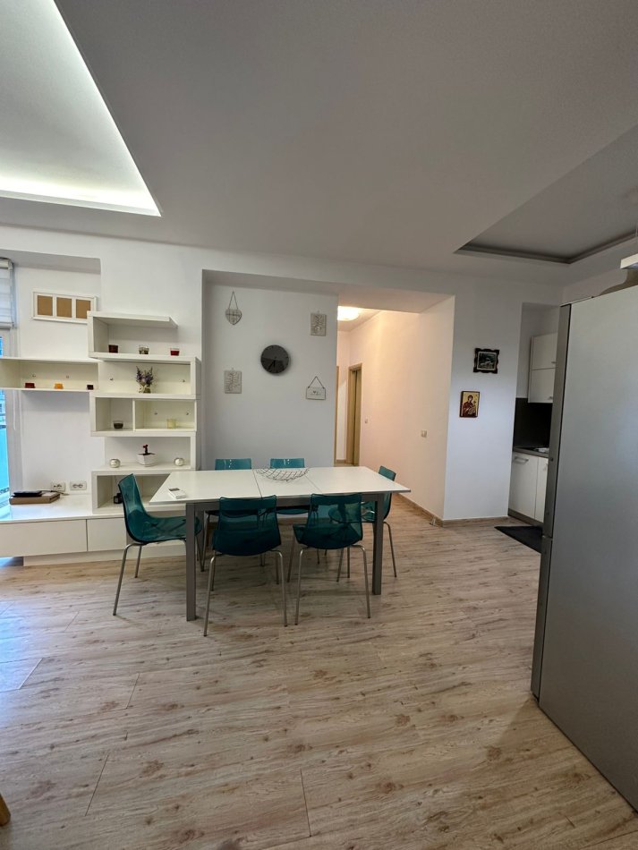 Tirane, shitet apartament 2+1+Ballkon , 114 m² 260.000 € (Kompleksi Kika 2, Komuna e Parisit)