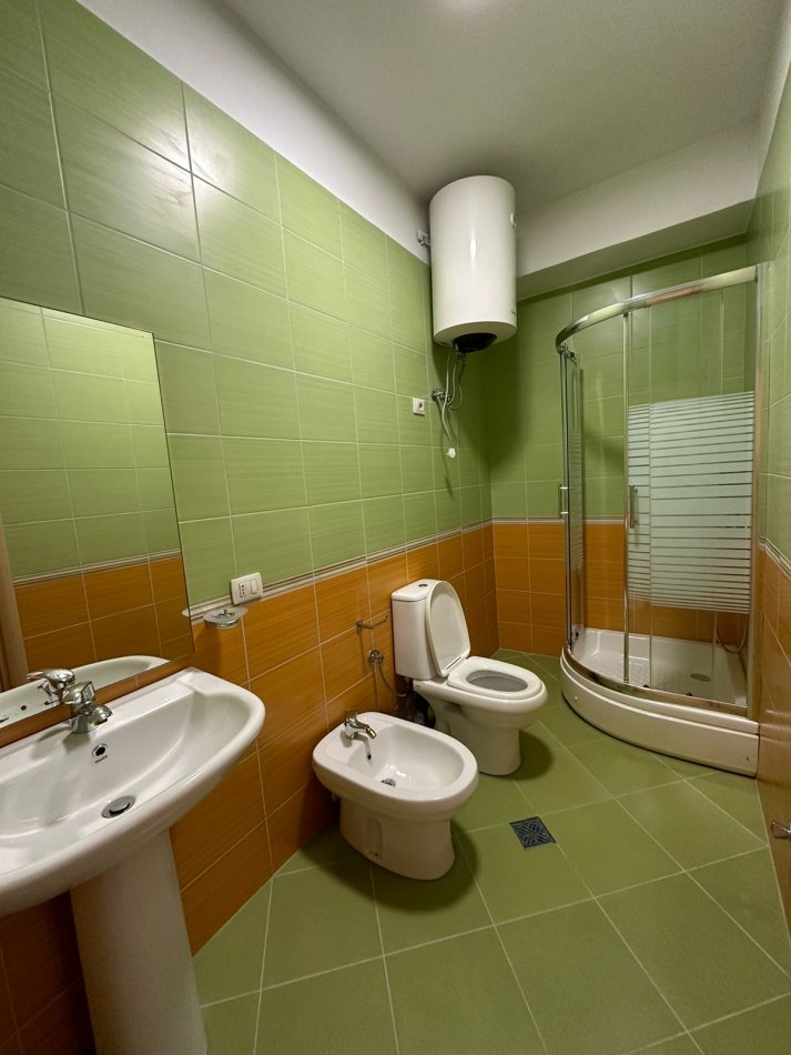 Tirane, shitet apartament 2+1+Ballkon , 114 m² 260.000 € (Kompleksi Kika 2, Komuna e Parisit)