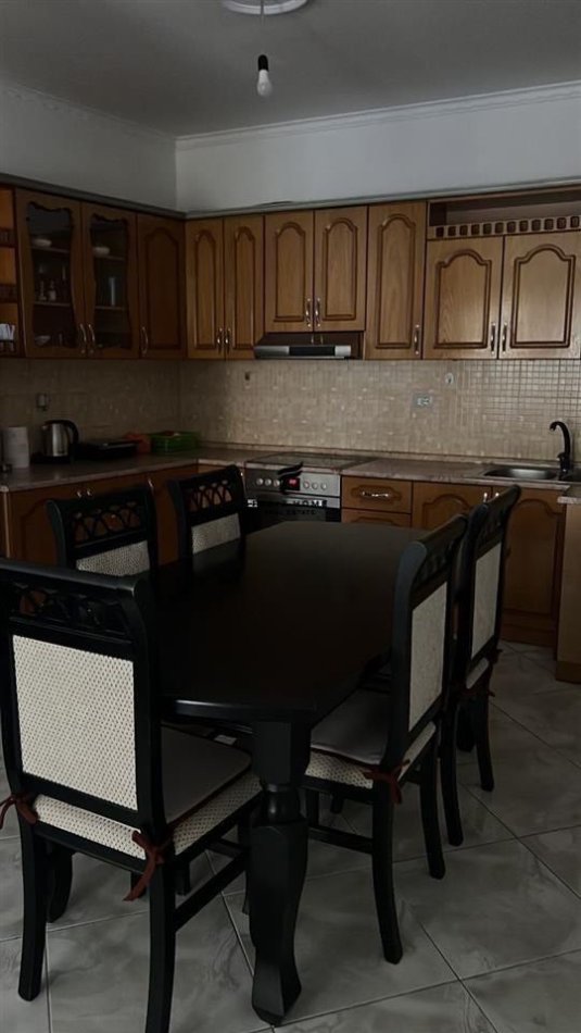 Tirane, jepet me qera apartament 2+1 Kati 2, 110 m² 450 € (ASTIR)